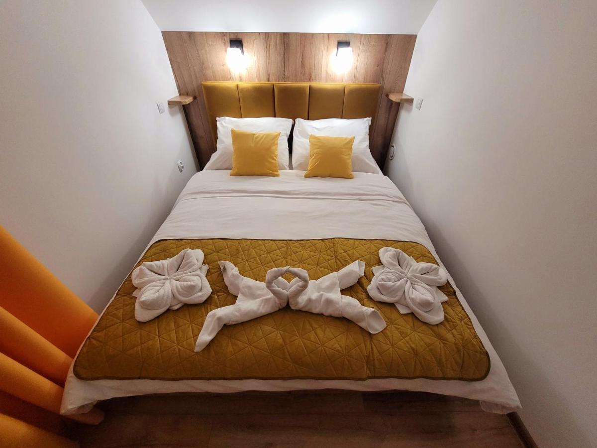 Urocza Kryjowka Ze Spa Lesko Exteriör bild