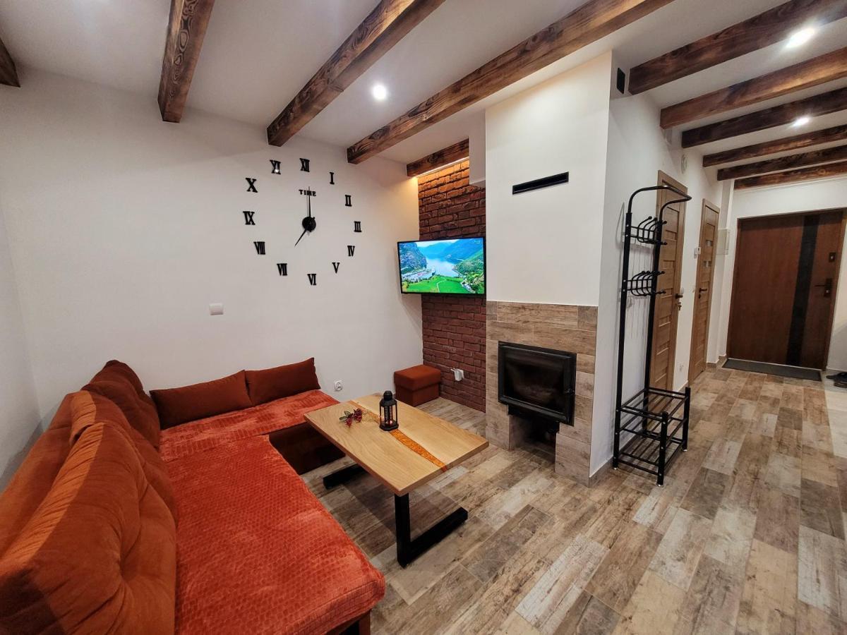 Urocza Kryjowka Ze Spa Lesko Exteriör bild